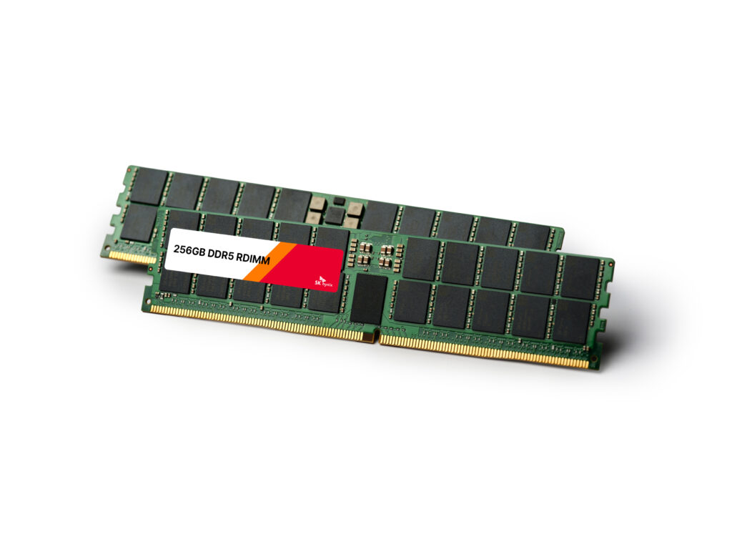 1b 32Gb单片的256GB DDR5 RDIMM